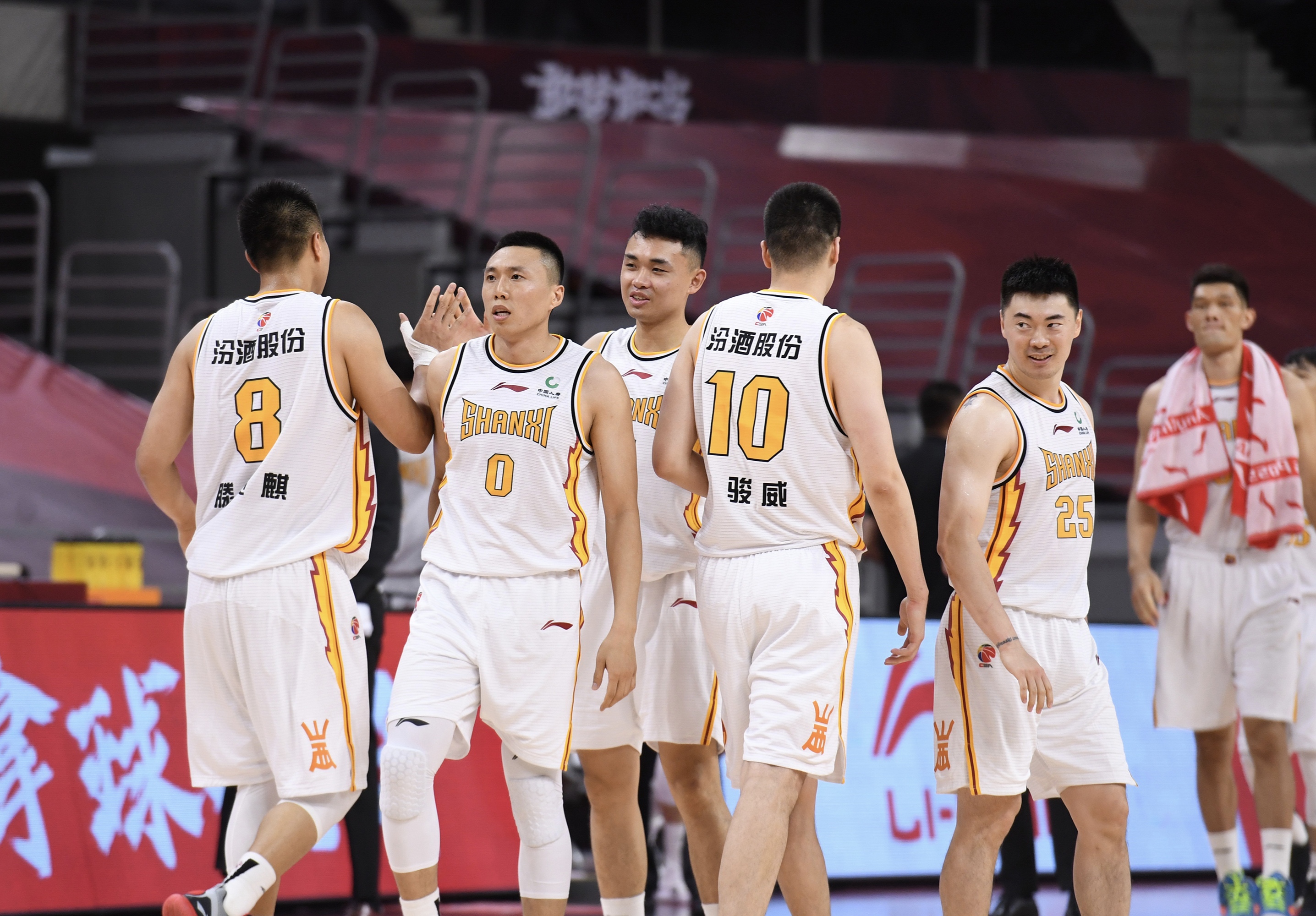 山西男篮新外援表现亮眼，帮助球队胜出